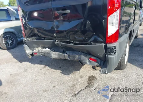 2016 Ford Transit-150 z USA, uszkodzony, nr VIN 1FTYE1YM0GKA38246